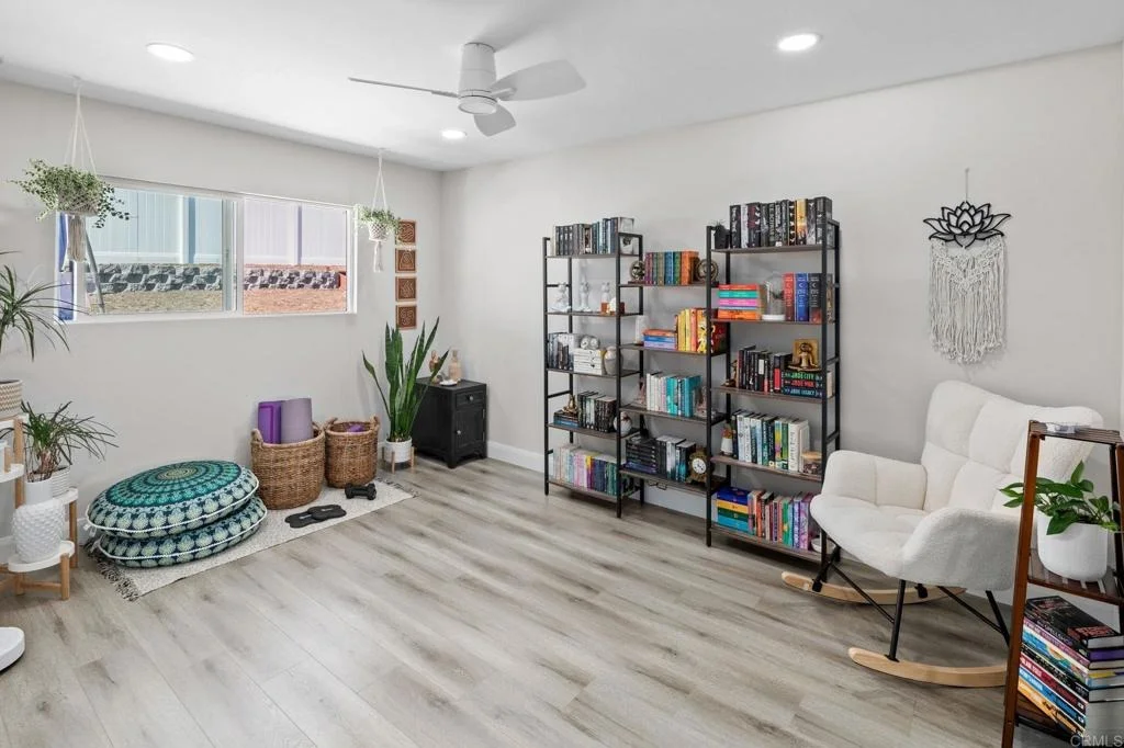 Photo of 527 Mynah Place