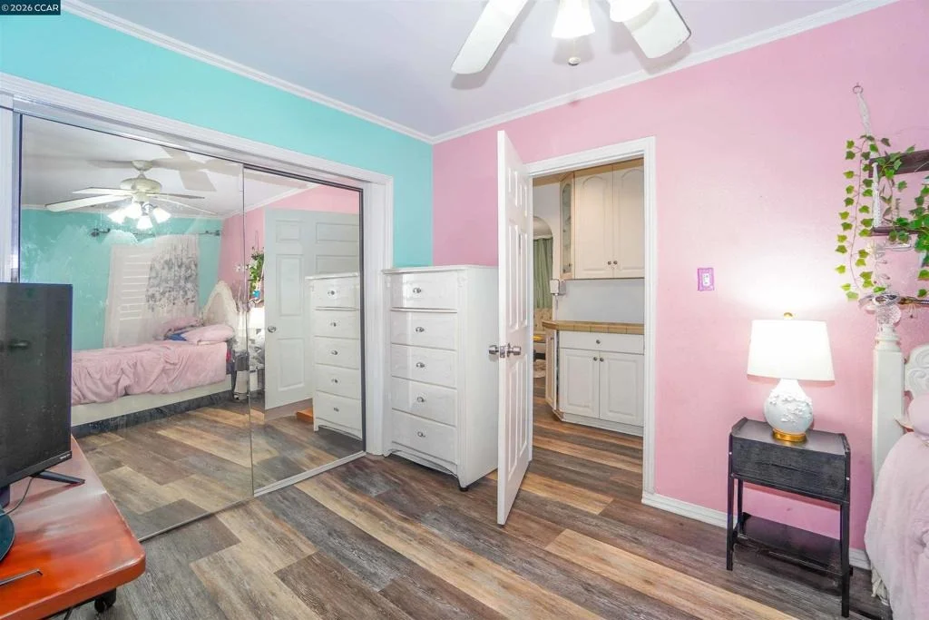 Photo of 2614 Manhattan Beach Blvd