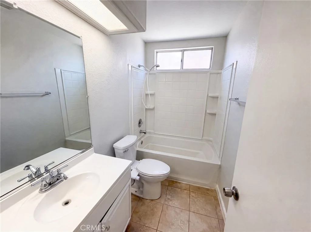 Photo of 2758 Alne