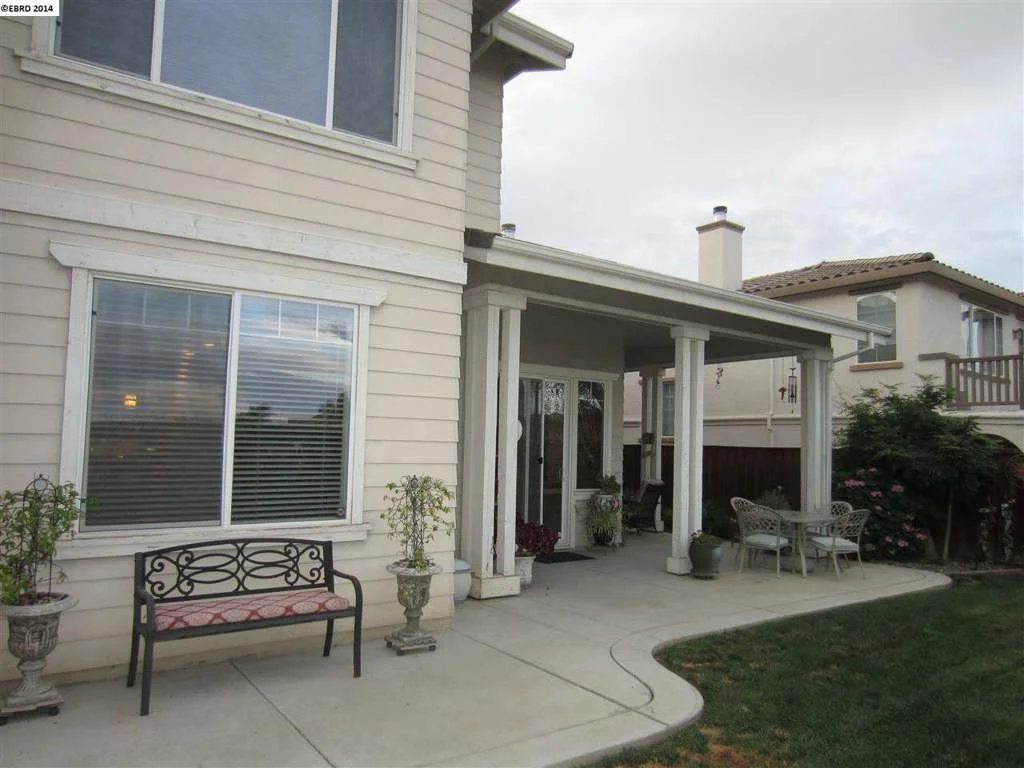 Photo of 545 LAKEVIEW DR