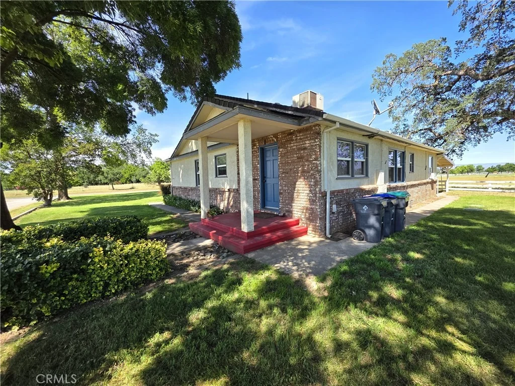 Photo of 23773 River Rd