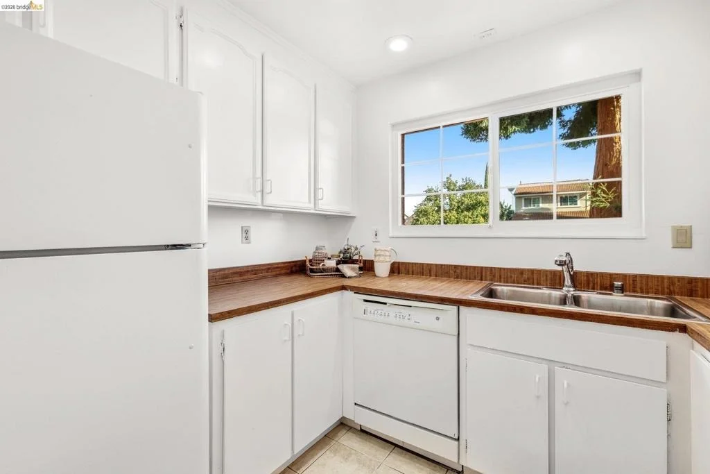 Photo of 2412 Sequoia Dr