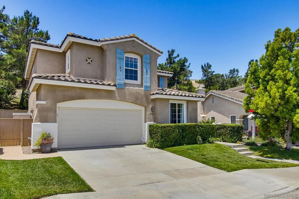 Photo of 866 Yosemite Dr
