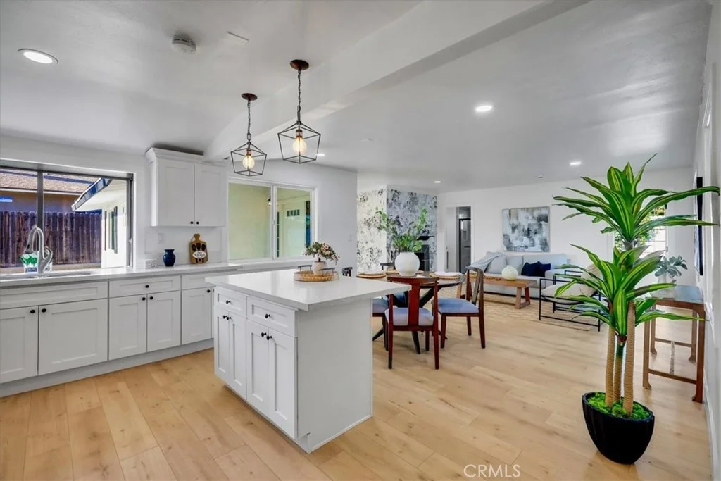 Photo of 600 Maple