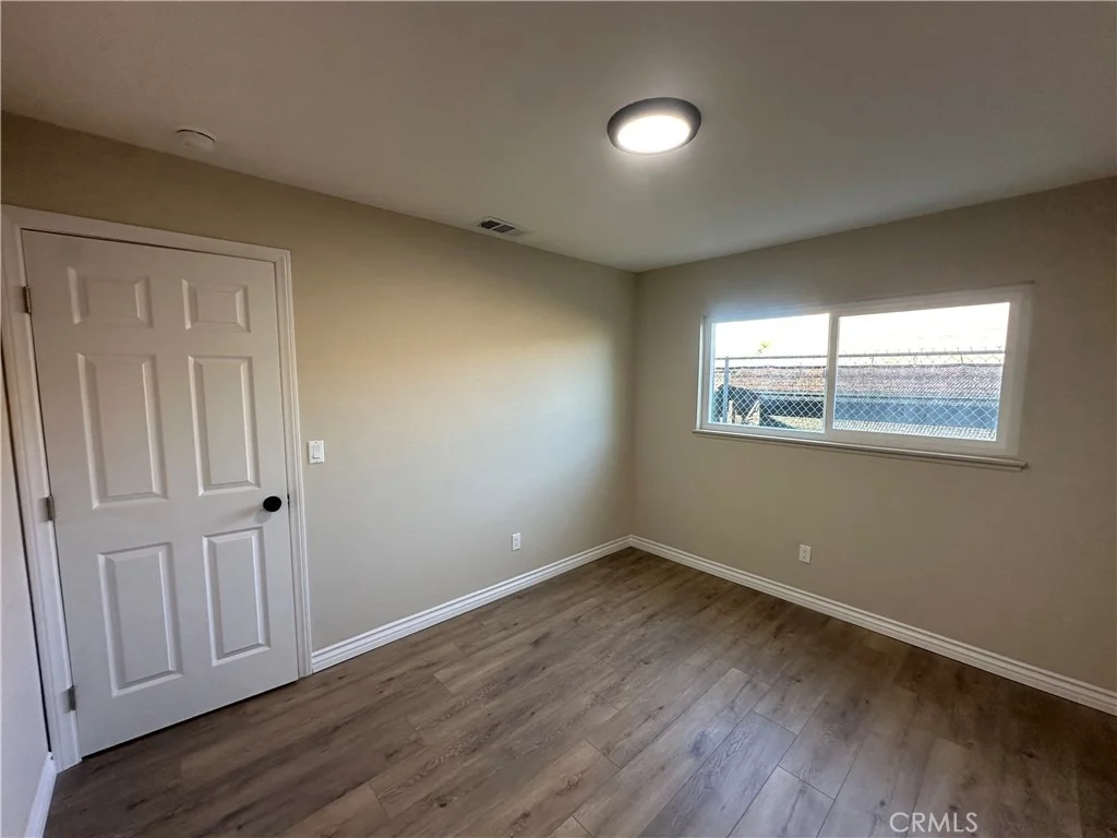 Photo of 560 W 10th Street