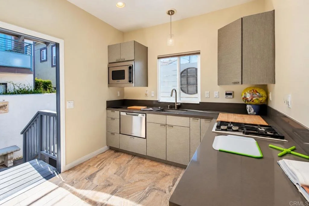 Photo of 169 Sequoia Avenue