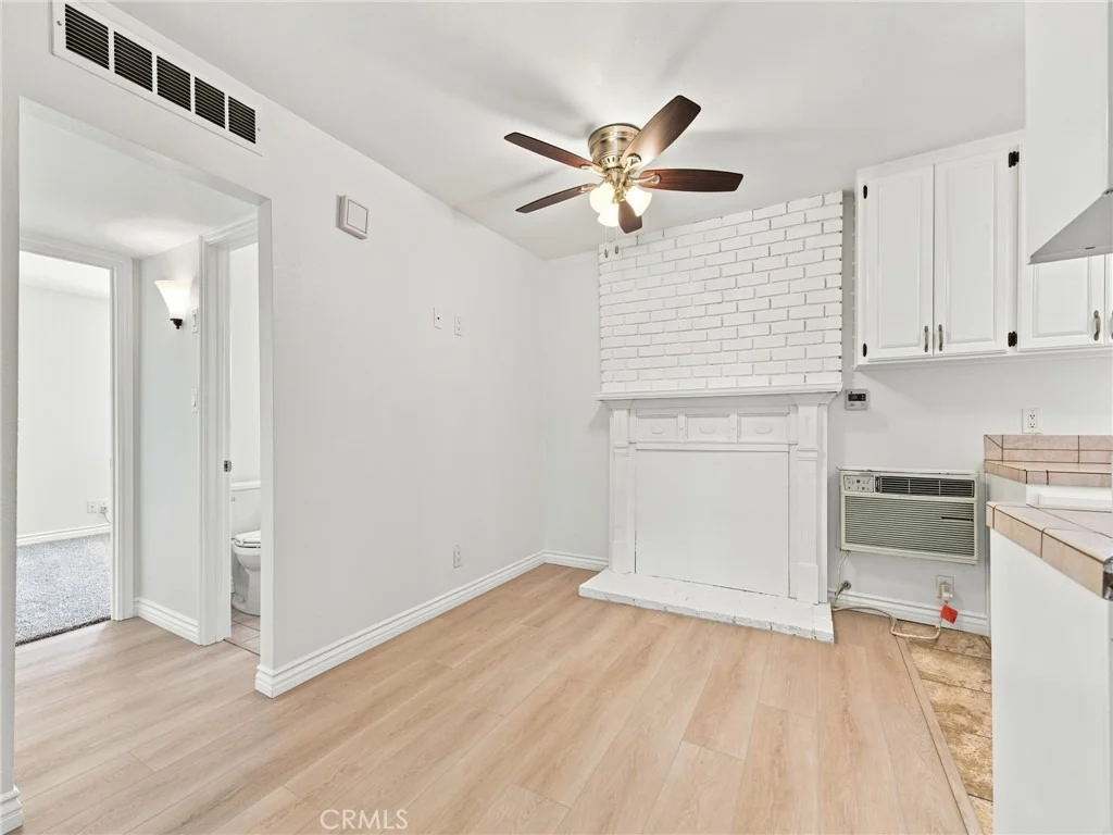 Photo of 1156 W Avenue J7