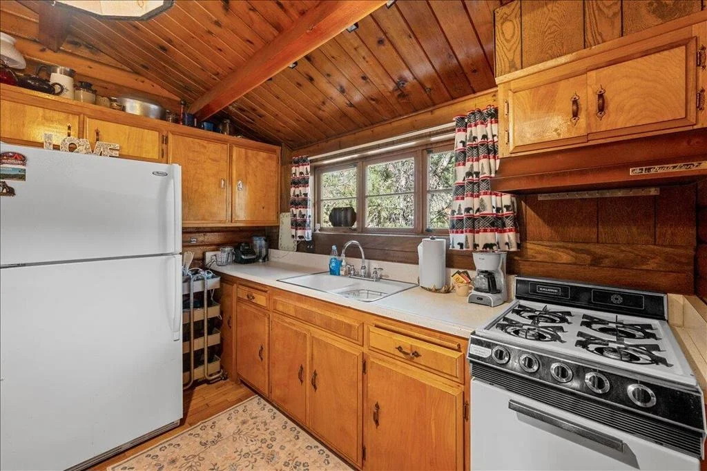 Photo of 332 Cedar Lane
