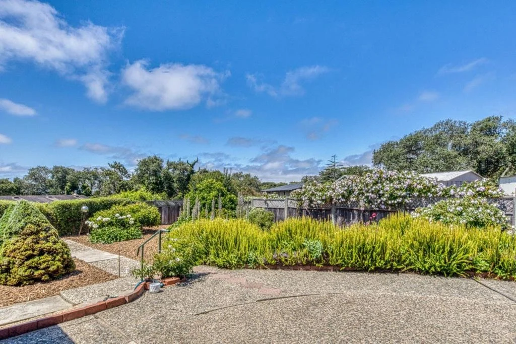 Photo of 15460 Oak Hills Drive