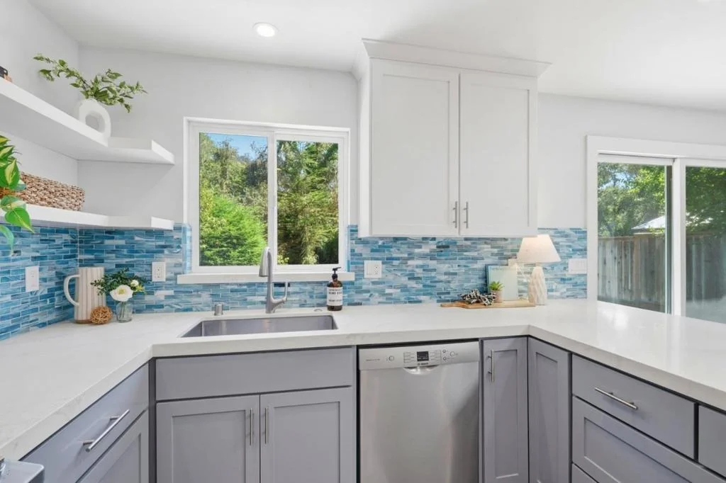 Photo of 915 Pinetree Lane