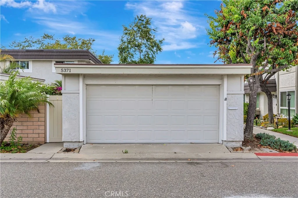 Photo of 5371 Victoria Place