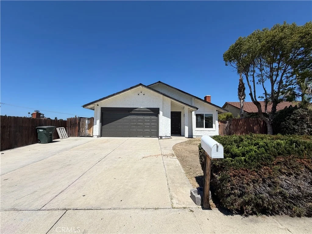 Photo of 8214 Cacus Street