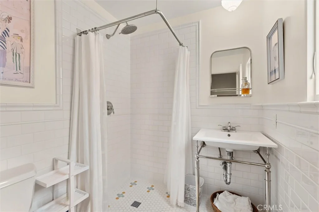 Photo of 159 Claremont