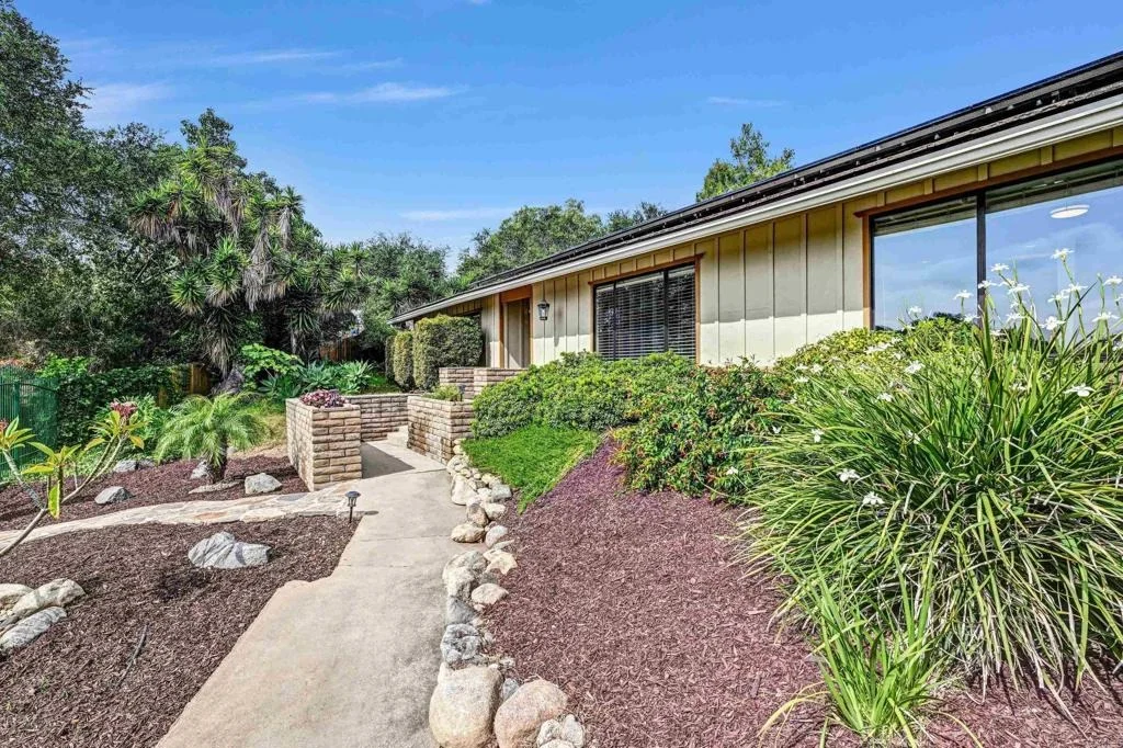 Photo of 3056 Overhill Drive