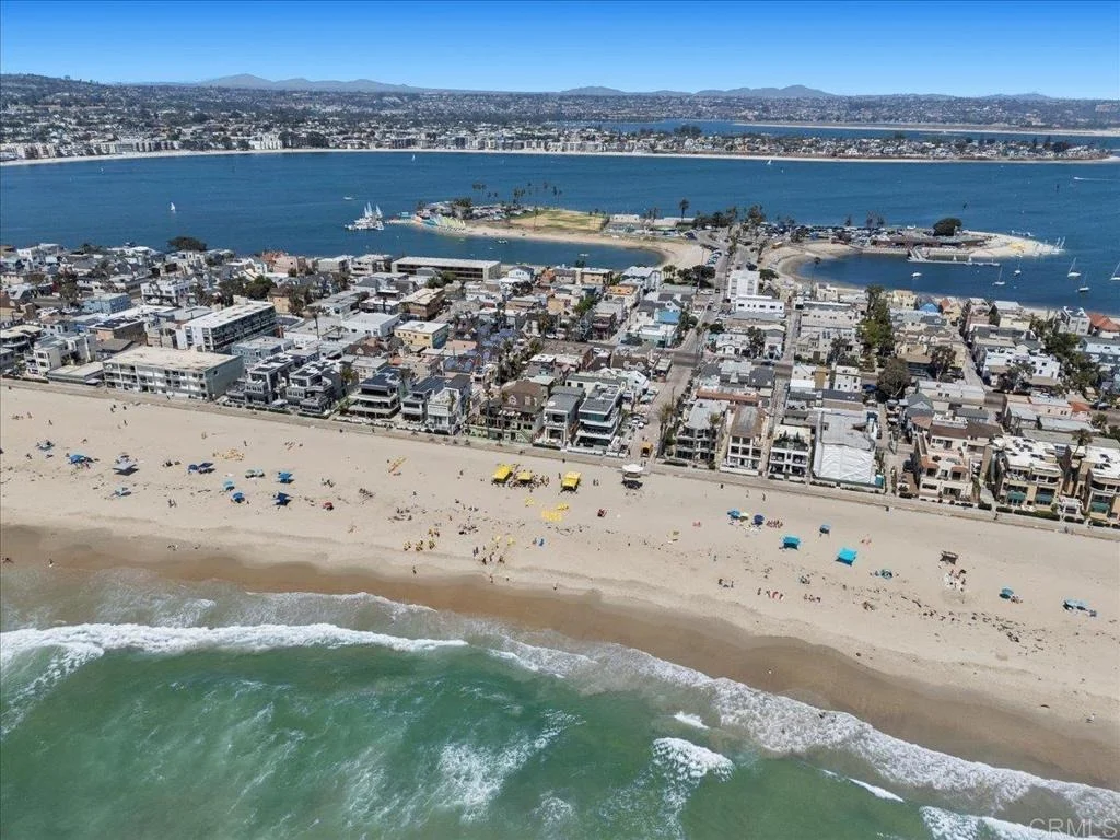 Photo of 3709 Ocean Front Walk