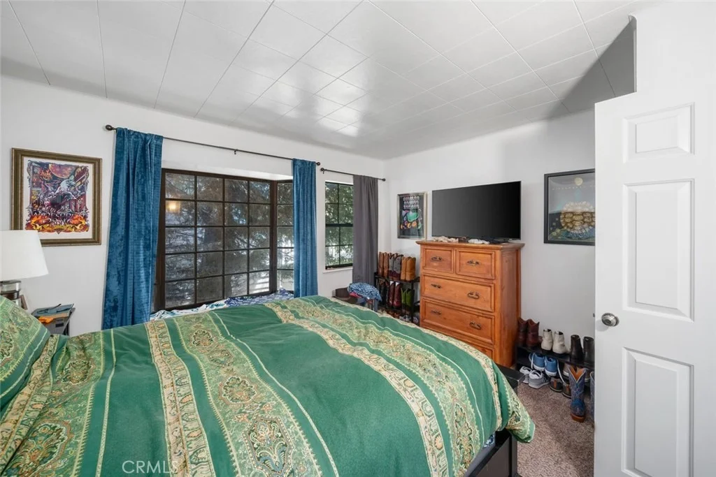 Photo of 1799 Saint Thomas Avenue