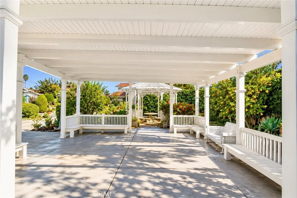 Photo of 17841 Collins