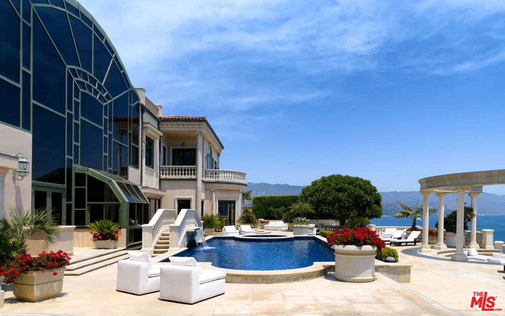 Photo of 28824 Cliffside Drive