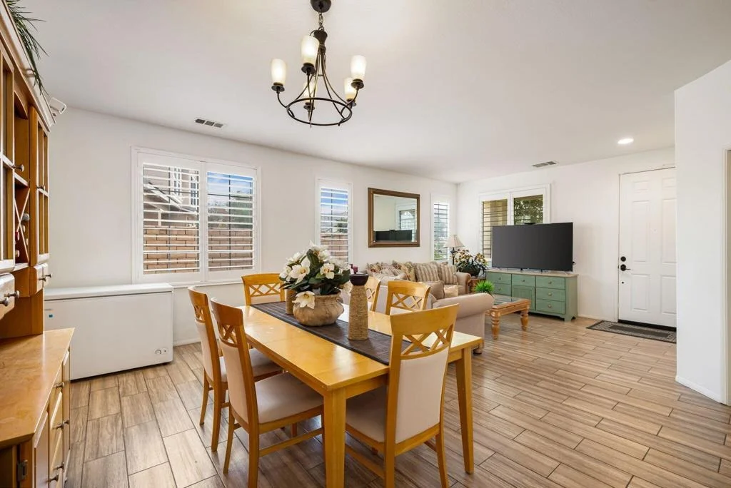 Photo of 37481 Coventry Street