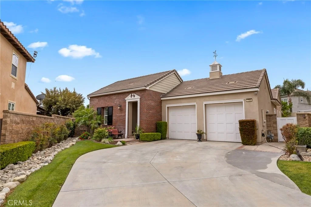 Photo of 1705 Arthur Loop W