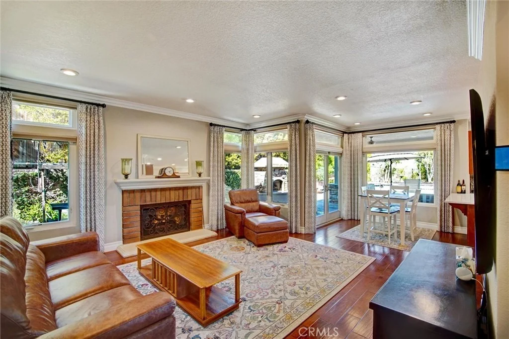 Photo of 445 Somerset Circle