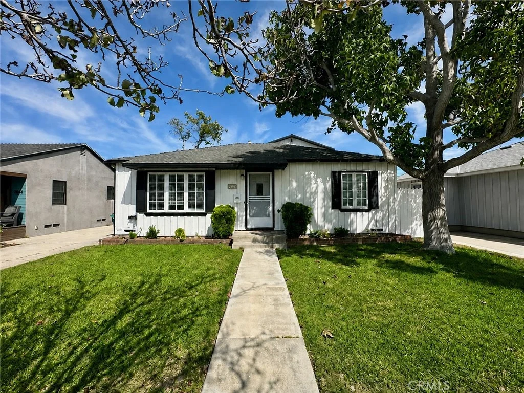 Photo of 2000 Harkness Street