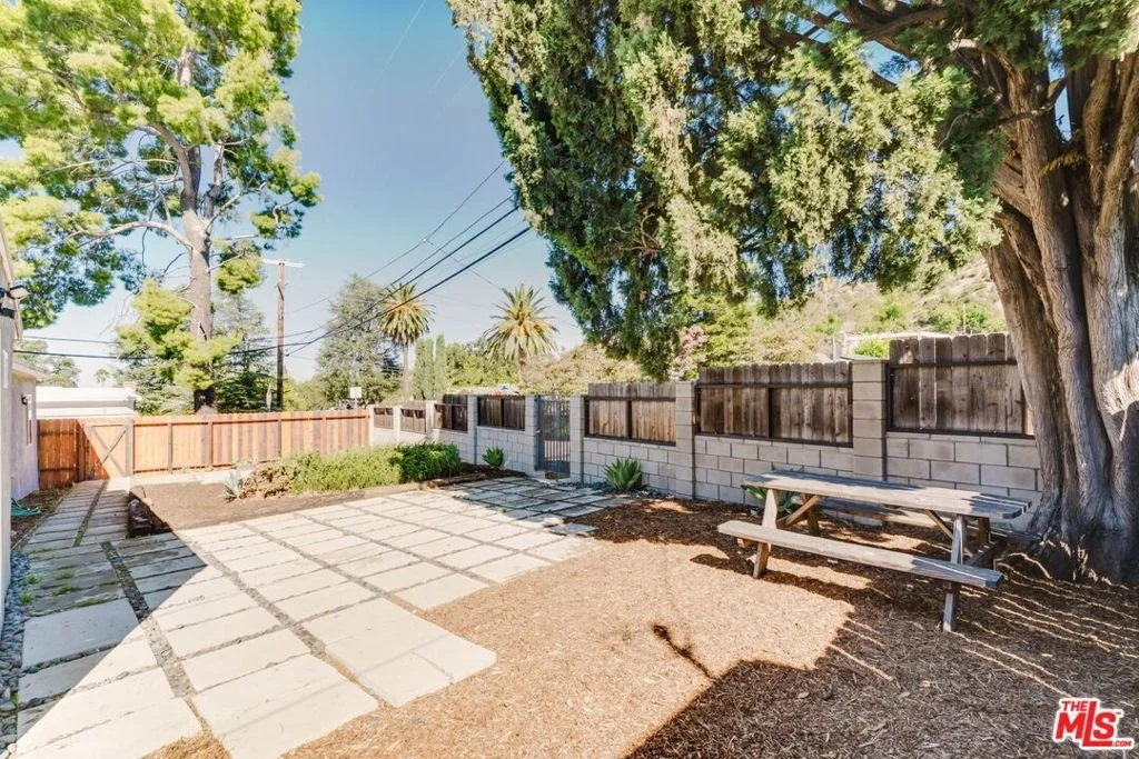 Photo of 6488 Day Street
