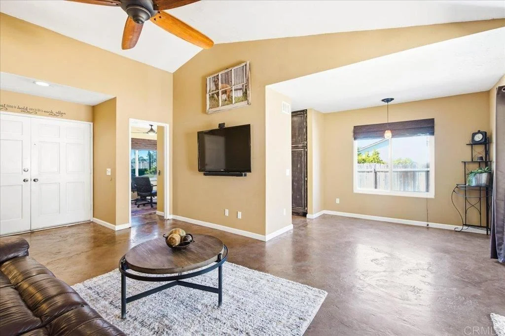 Photo of 329 Calle Adela