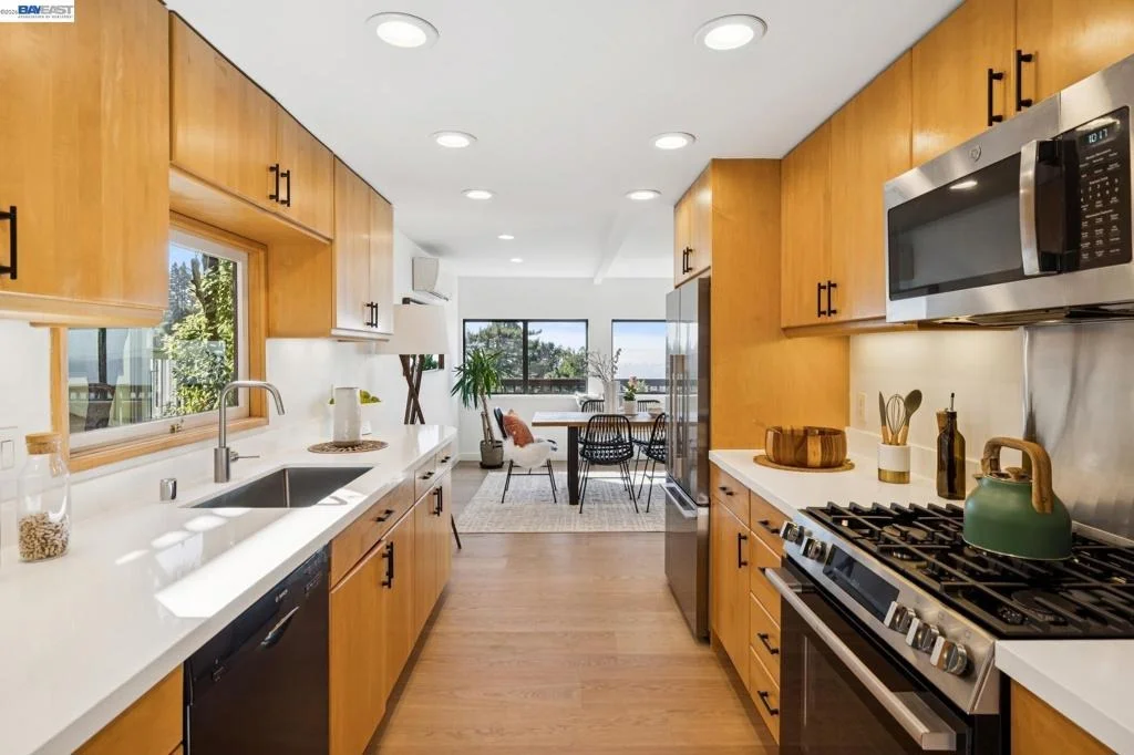 Photo of 1085 STERLING AVE