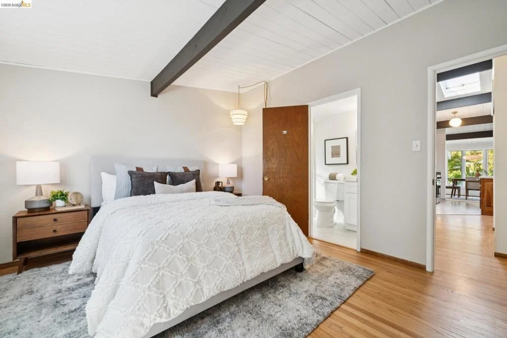 Photo of 7811 Potrero Ave