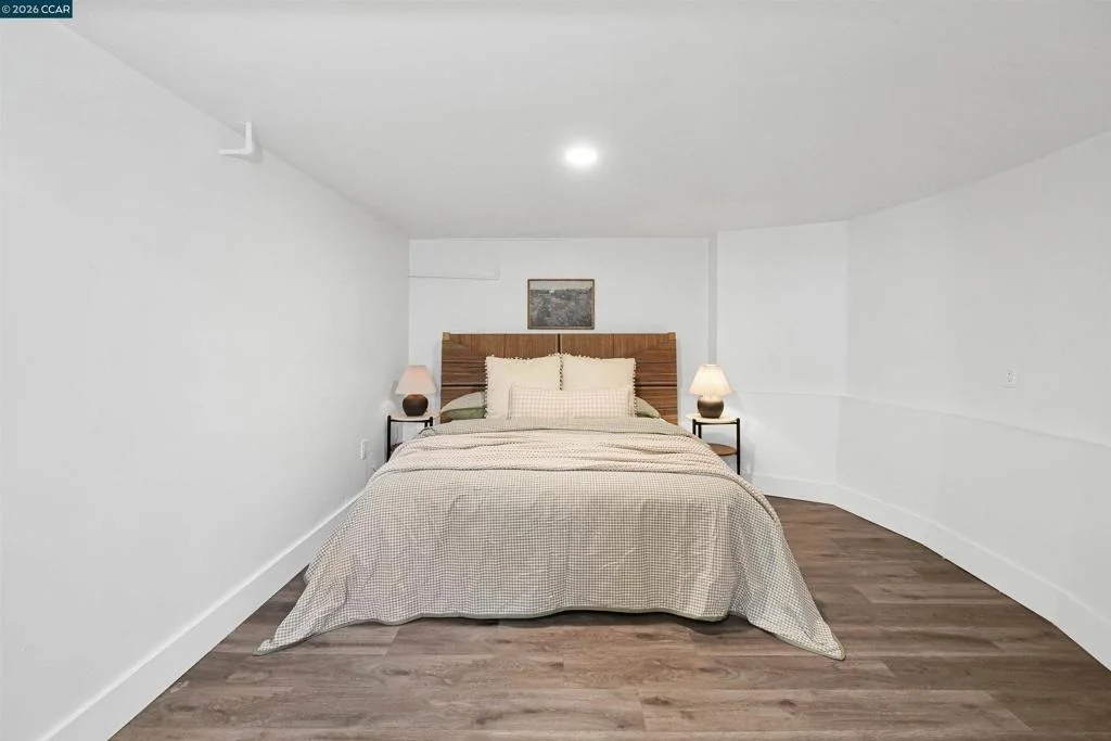 Photo of 1300 Kains Ave
