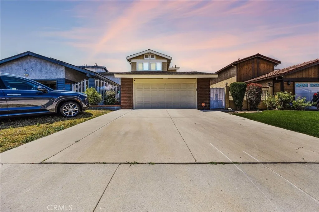Photo of 814 E Sandpoint Court