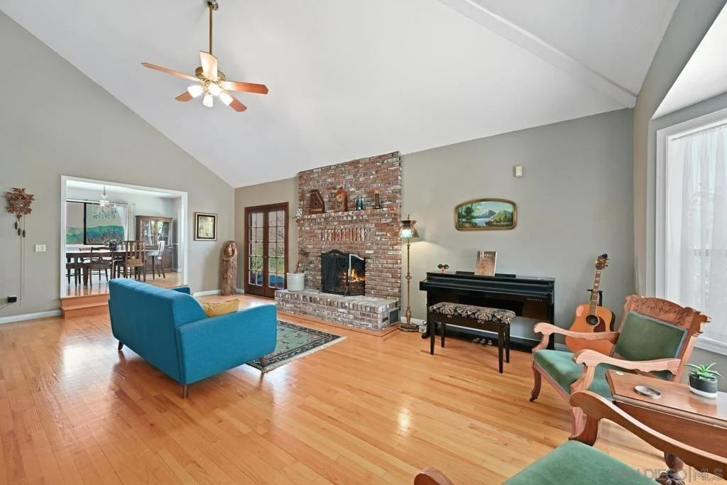Photo of 1282 Olive Ave