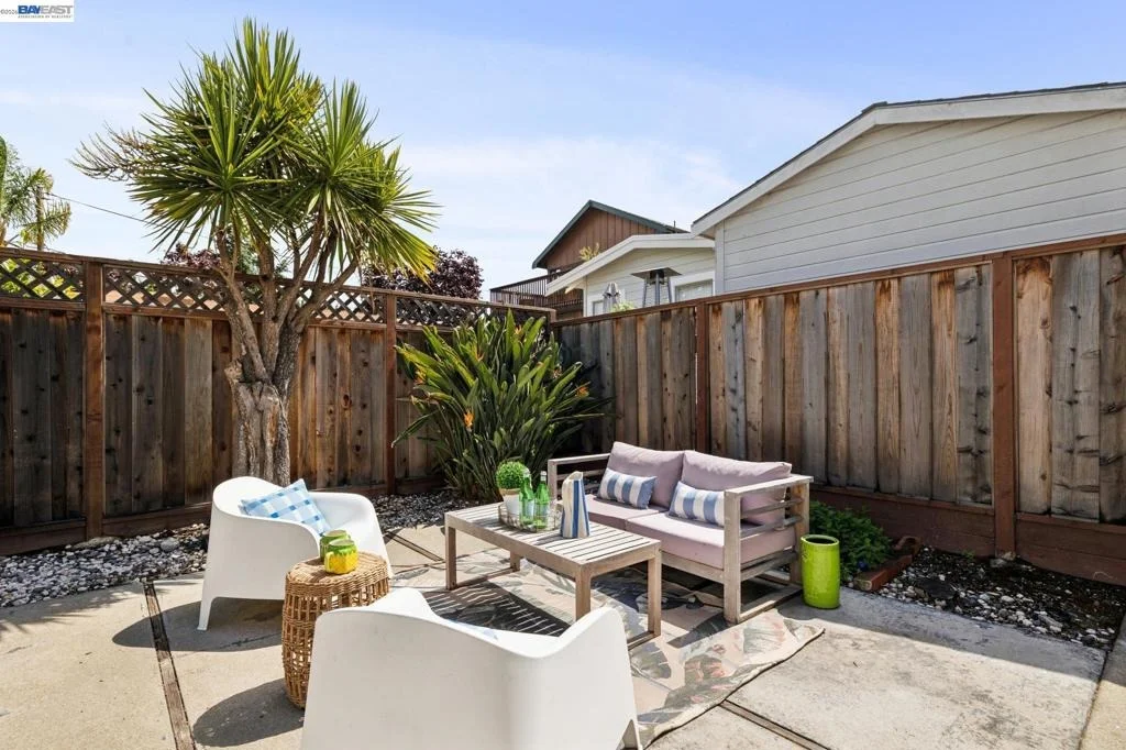 Photo of 3287 Briggs Ave