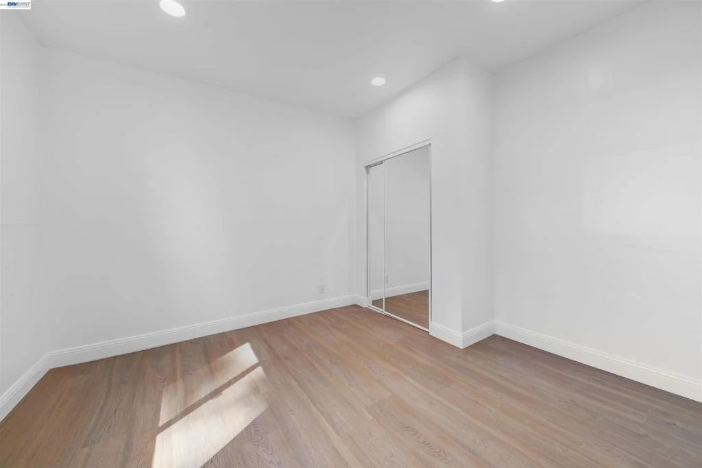 Photo of 1069 Central Blvd