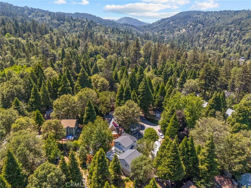 Photo of 22879 Juniper Lane