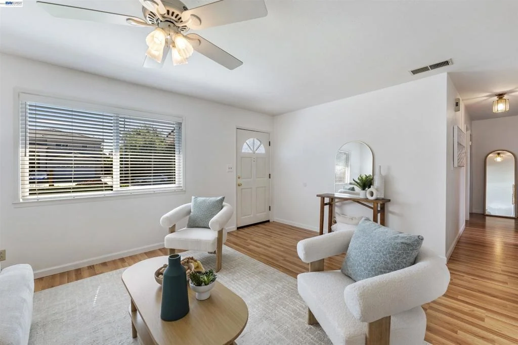 Photo of 1596 Heather Lane