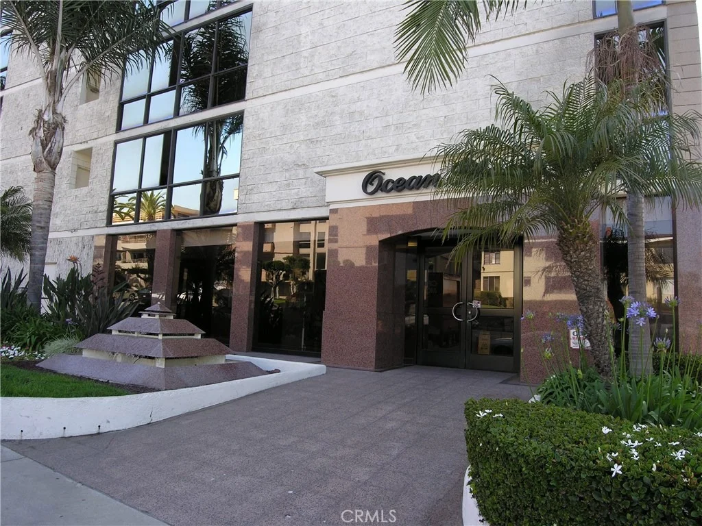 Photo of Unit 701 at 531 Esplanade