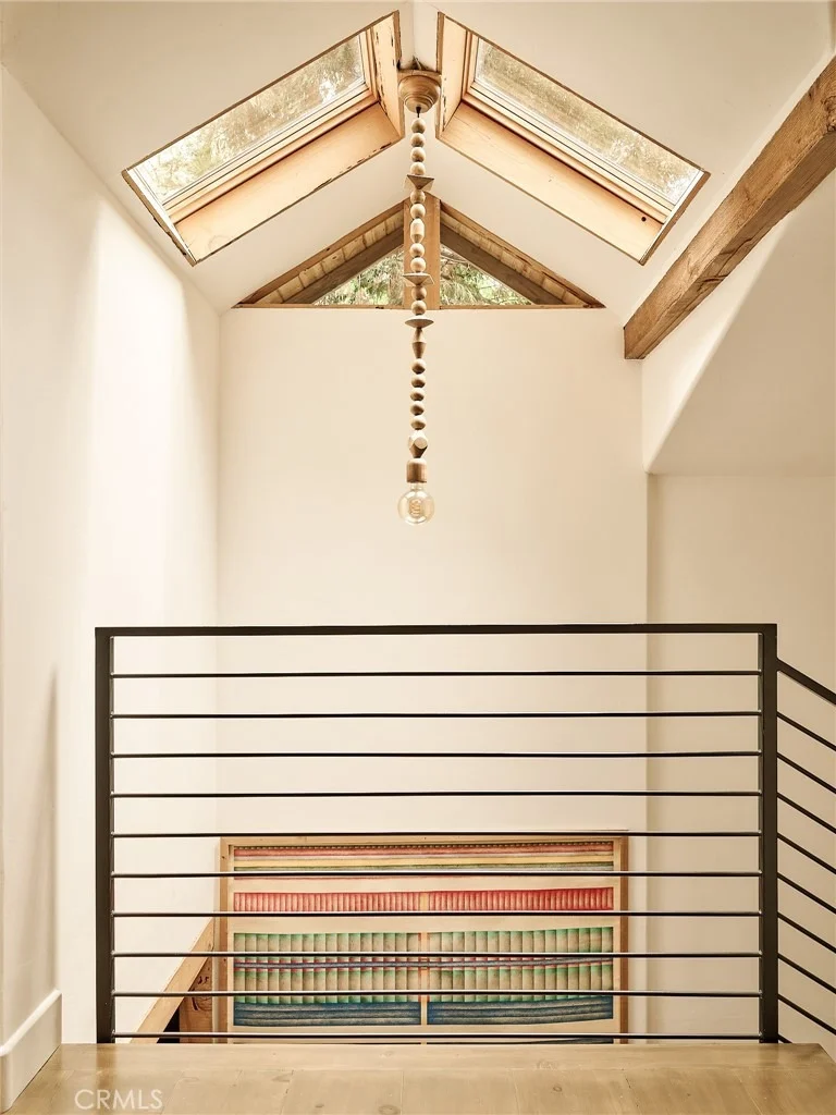 Photo of 255 Hemlock