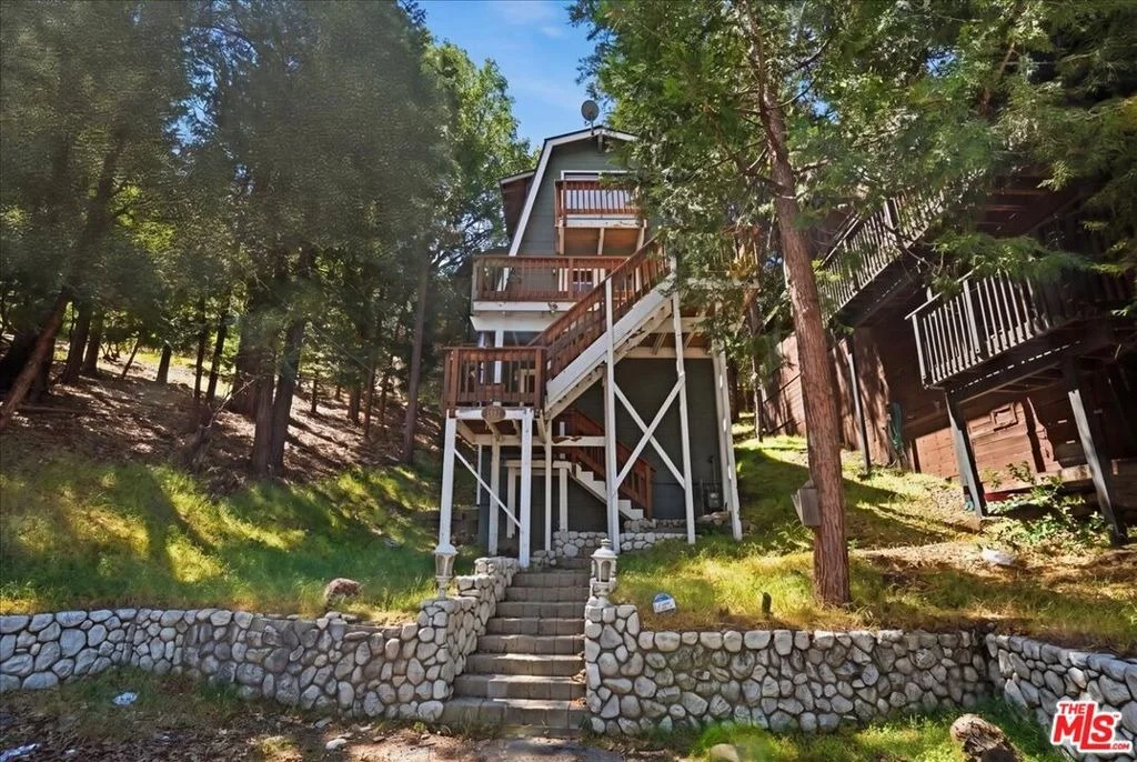 Photo of 27071 Overlook Lane