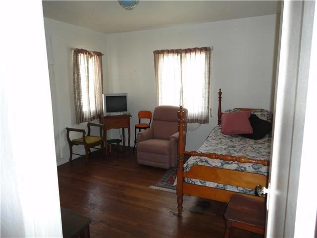 Photo of 920 5th Street