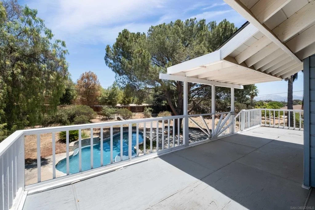 Photo of 2827 N Victoria Drive