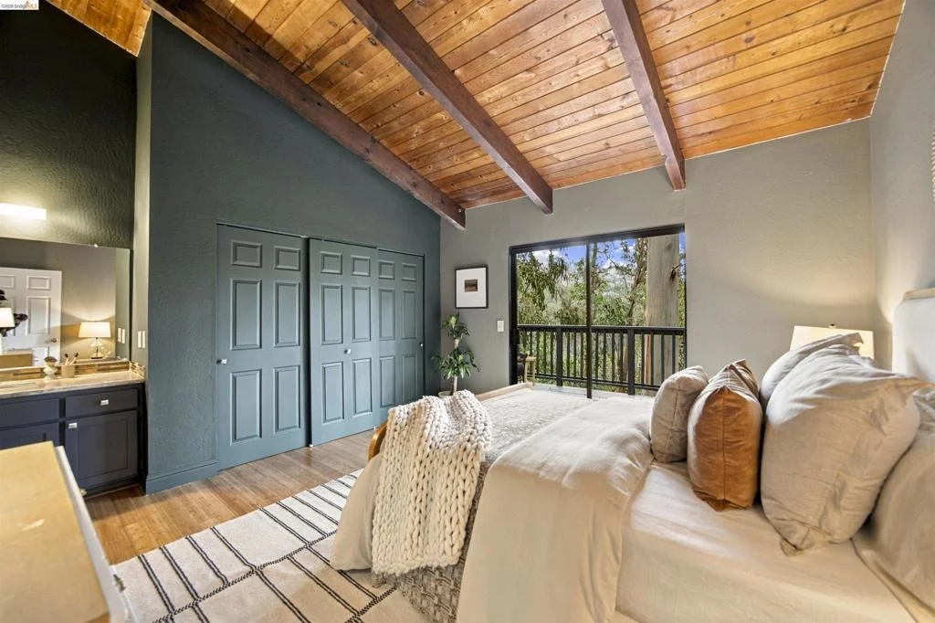 Photo of 7099 Pinehaven Road