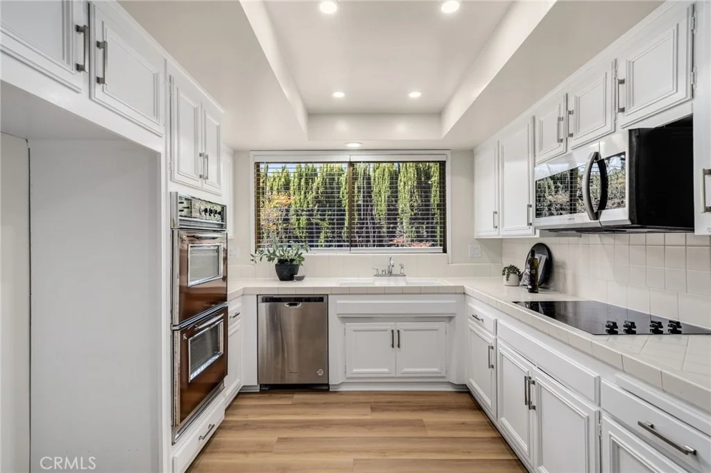 Photo of 890 N Hillside Drive