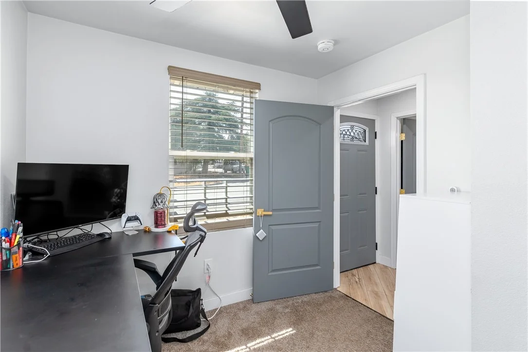 Photo of 582 N Almond