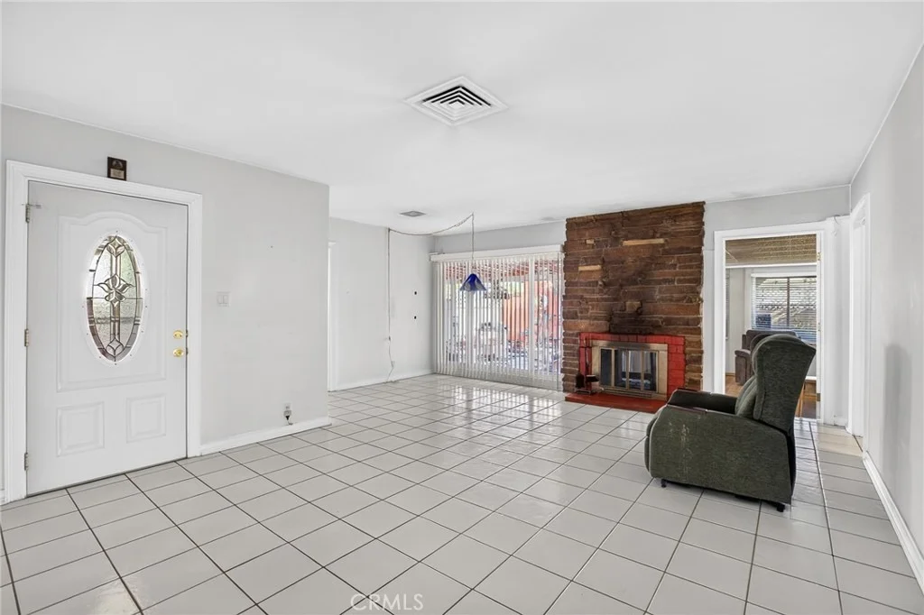 Photo of 10923 Belcher