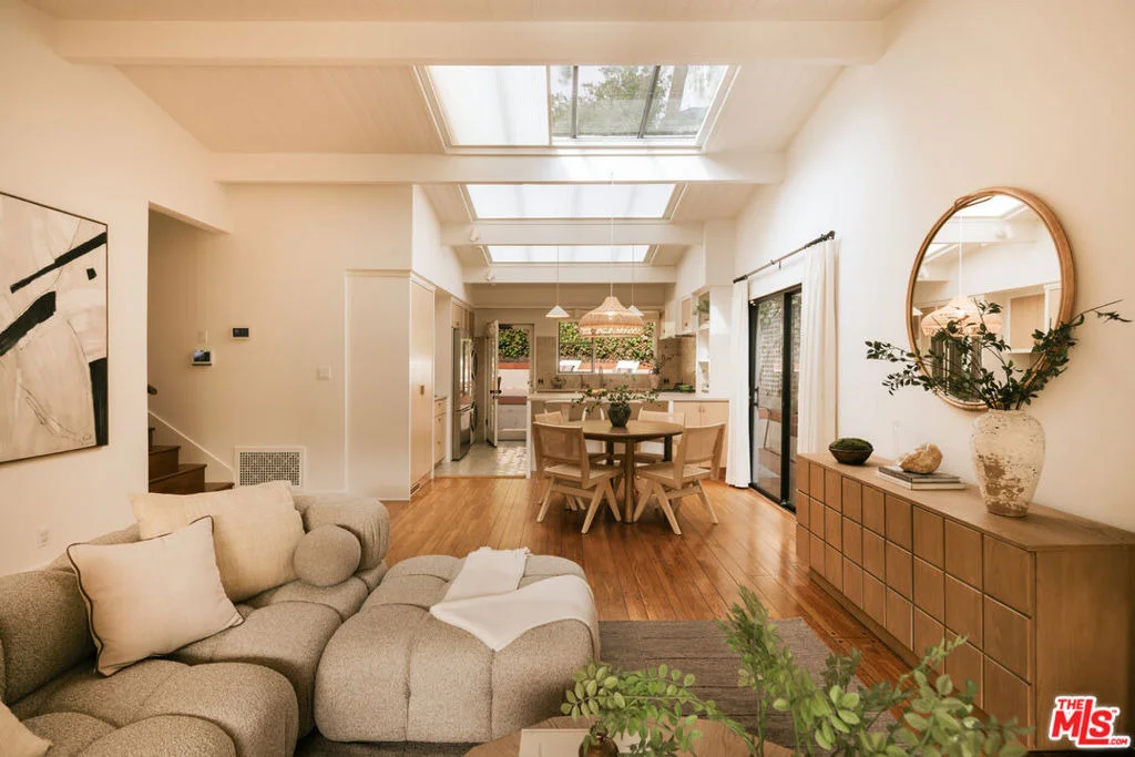 Photo of 588 Dryad Road