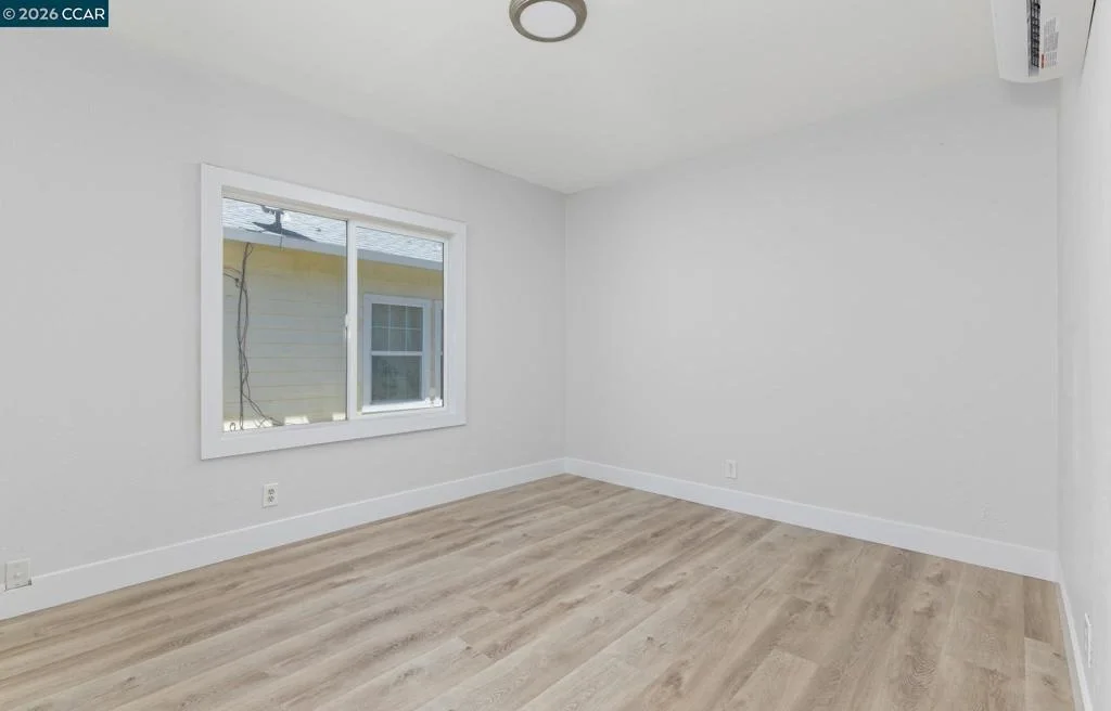 Photo of 226 W 9Th St