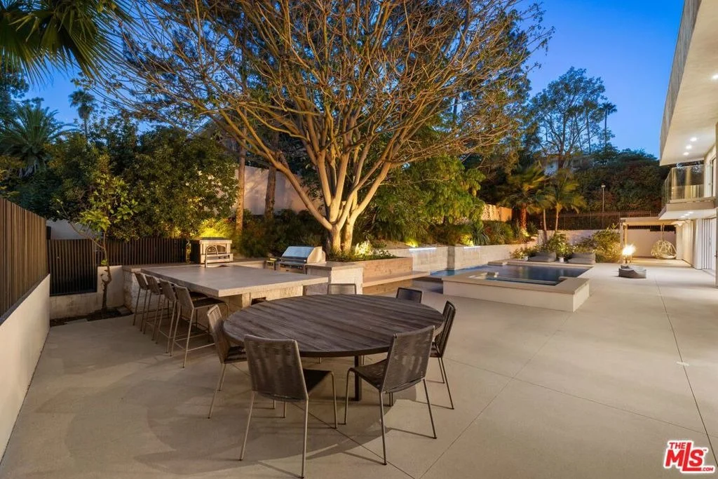 Photo of 1431 Stradella Road