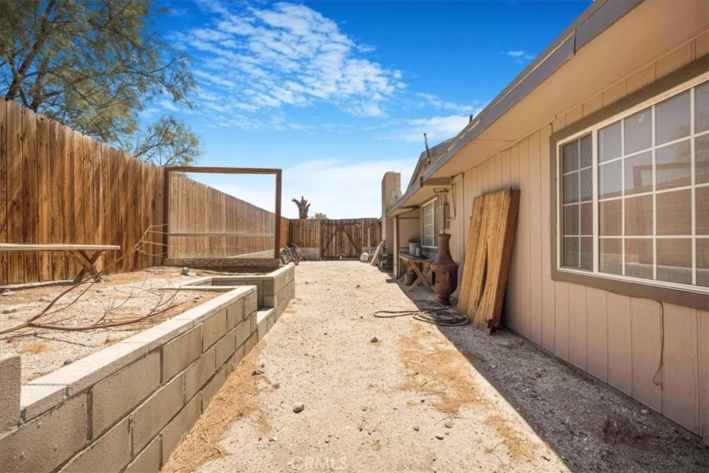 Photo of 60810 Sunrise Road